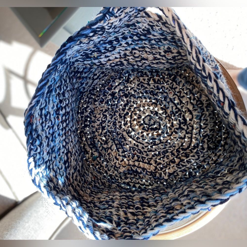 Handmade Crochet storage basket gift holidays toys books towels multi use h9xw18 - Picture 2 of 2